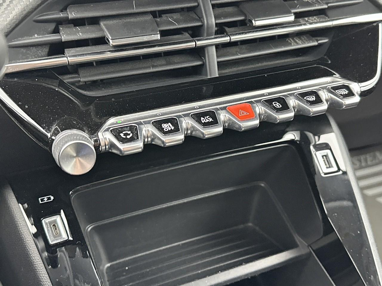Peugeot 208 electrique 50 kwh 136ch style — photo 27