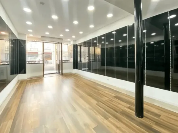 Boutique 54 m²