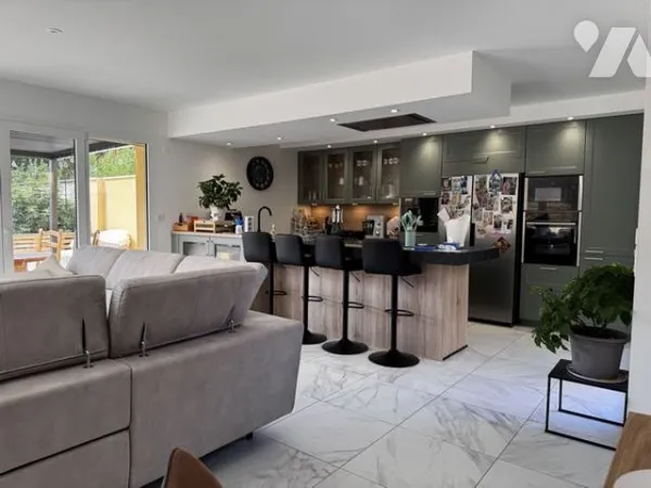 Maison 7 pièces 180 m²
