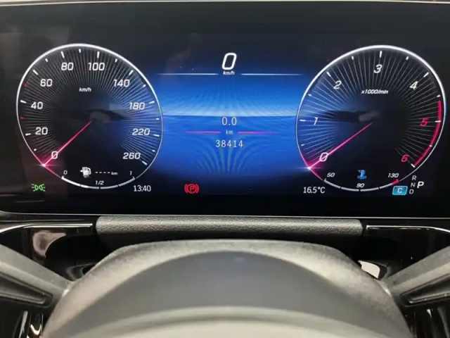 Mercedes Gla 200 d amg line — photo 12