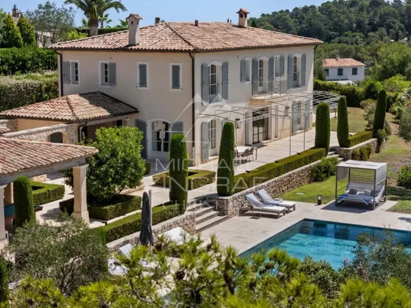 Proche Mougins - Bastide provençale au calme - 5 chambres