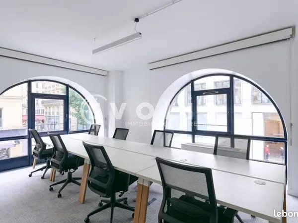 Bureau 140 m²