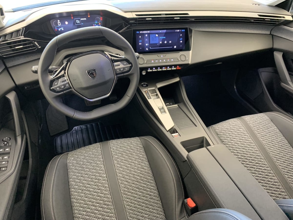 Peugeot 308 — photo 14