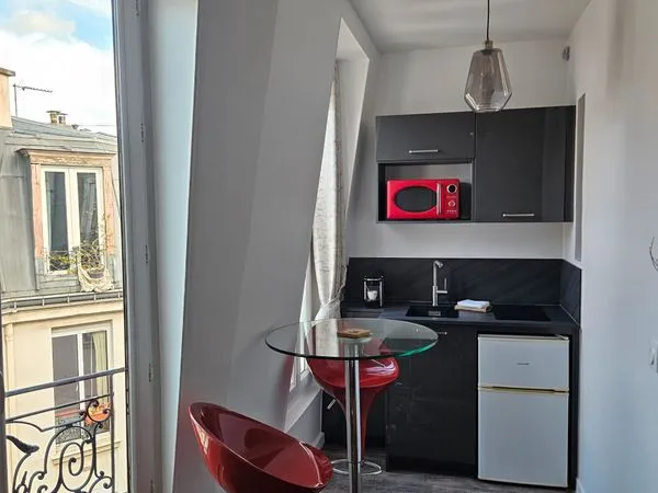 Studio entièrement rénové Paris 15ème