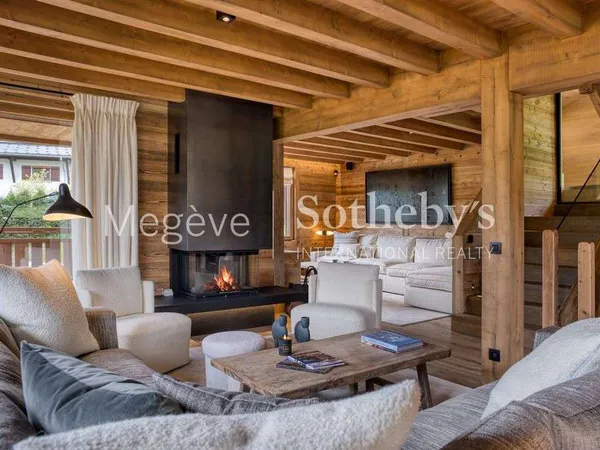 Chalet 8 pièces 250 m²