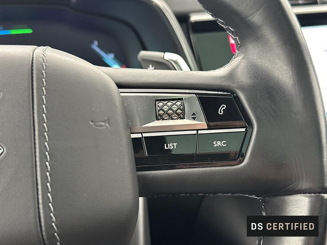 Ds Ds 7 crossback crossback hybride e-tense 300 eat8 4x4 rivoli — photo 20