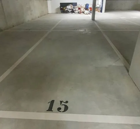 Loue garage, parking Aubergenville (78410)