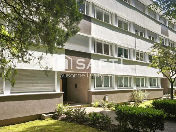 Appartement de standing dans une résidence sécurisée au vert