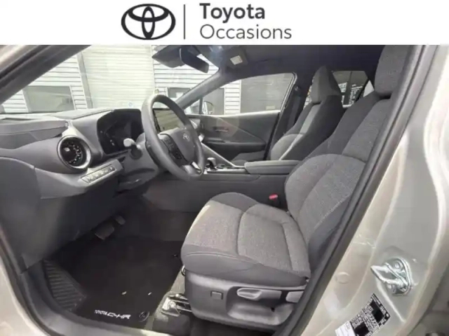 Toyota C-Hr 2.0 hybride rechargeable 225ch graphic my26 — photo 12