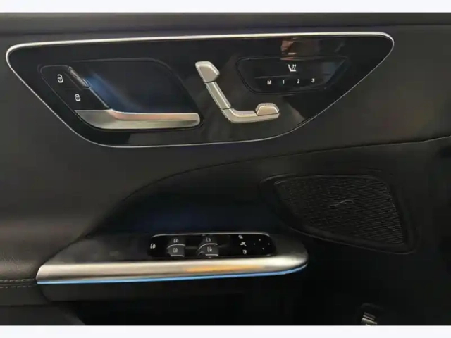 Mercedes Classe C 200 d berline amg lin — photo 44