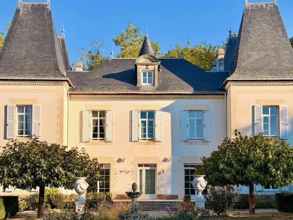 Château 14 pièces 1300 m²