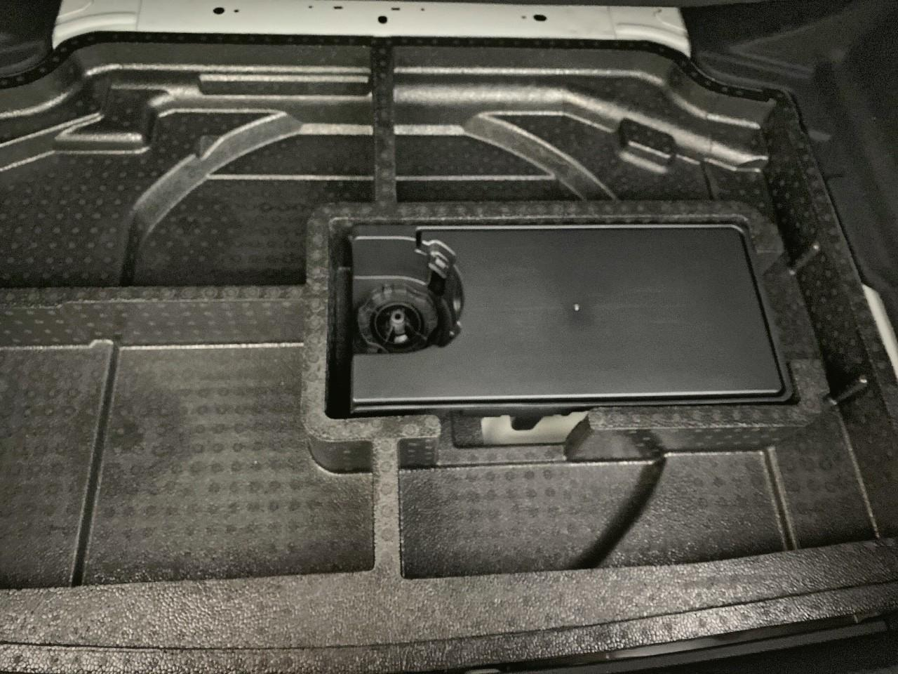 Peugeot 308 hybrid 145 e-dcs6 allure — photo 16