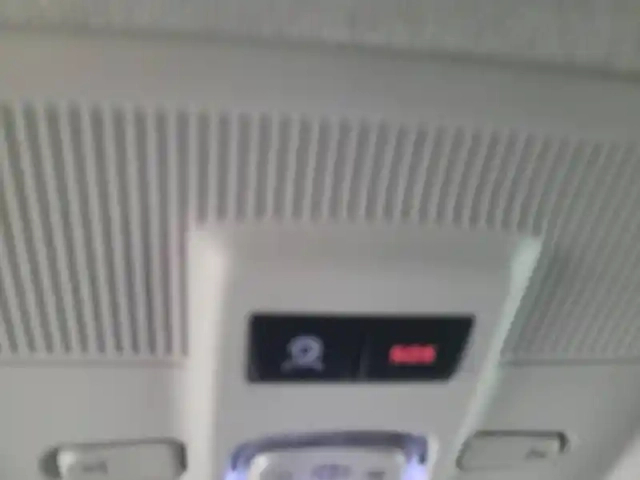 Citroën C5 Aircross hybride 145 ch e-dcs6 — photo 22