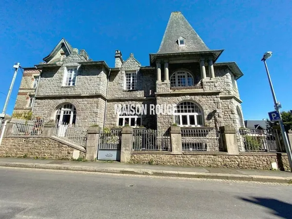 Maison de plain-pied 13 pièces 280 m²