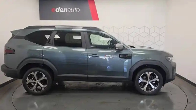 Dacia Bigster hybrid-g 150 4x4 — photo 3