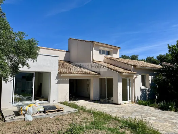 Villa 5 pièces 144 m²