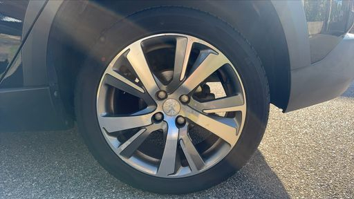 Peugeot 2008 Crossway 1.2 130.00 - Crossway – 2019 – 98297 km – Essence – Boîte Manuelle — photo 21