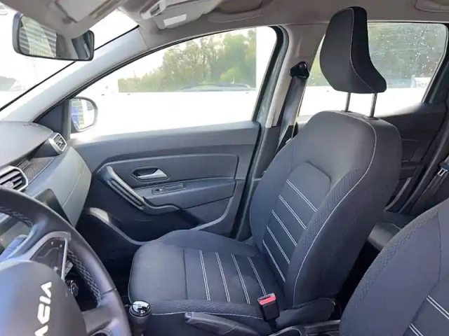 Dacia Duster eco-g 100 4x2 — photo 10