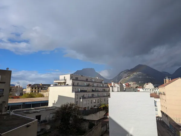 Vends appartement lumineux 47m2 Grenoble Caserne de Bonne