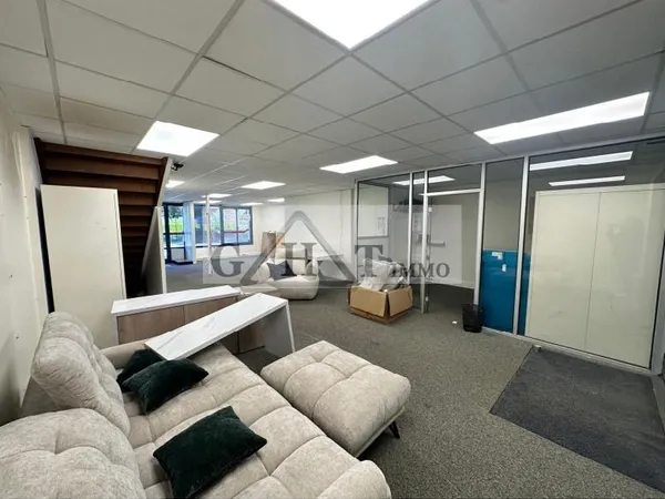 190 M² ENTREPOT BUREAUX A LOUER A CROISSY BEAUBOURG