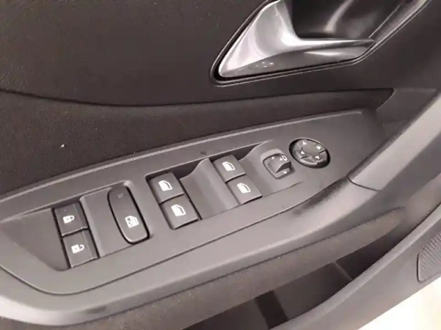 Peugeot 308 hybrid 145 e-dcs6 — photo 44