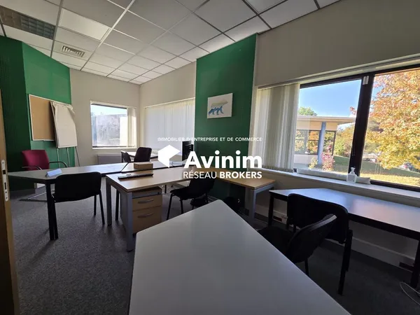 Bureaux 330 m²