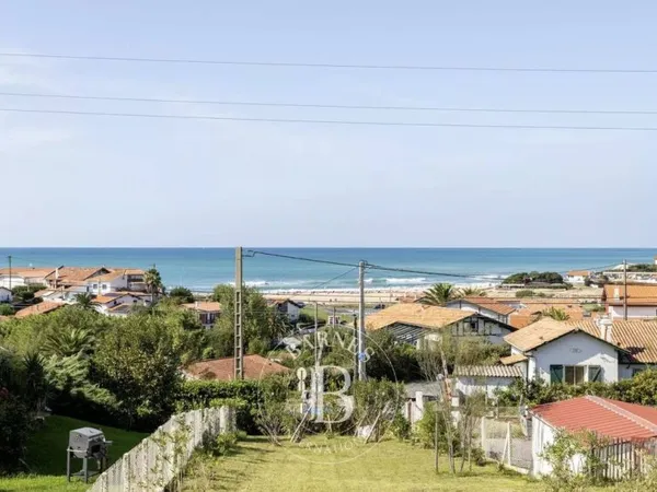 Maison de luxe 240 m²
