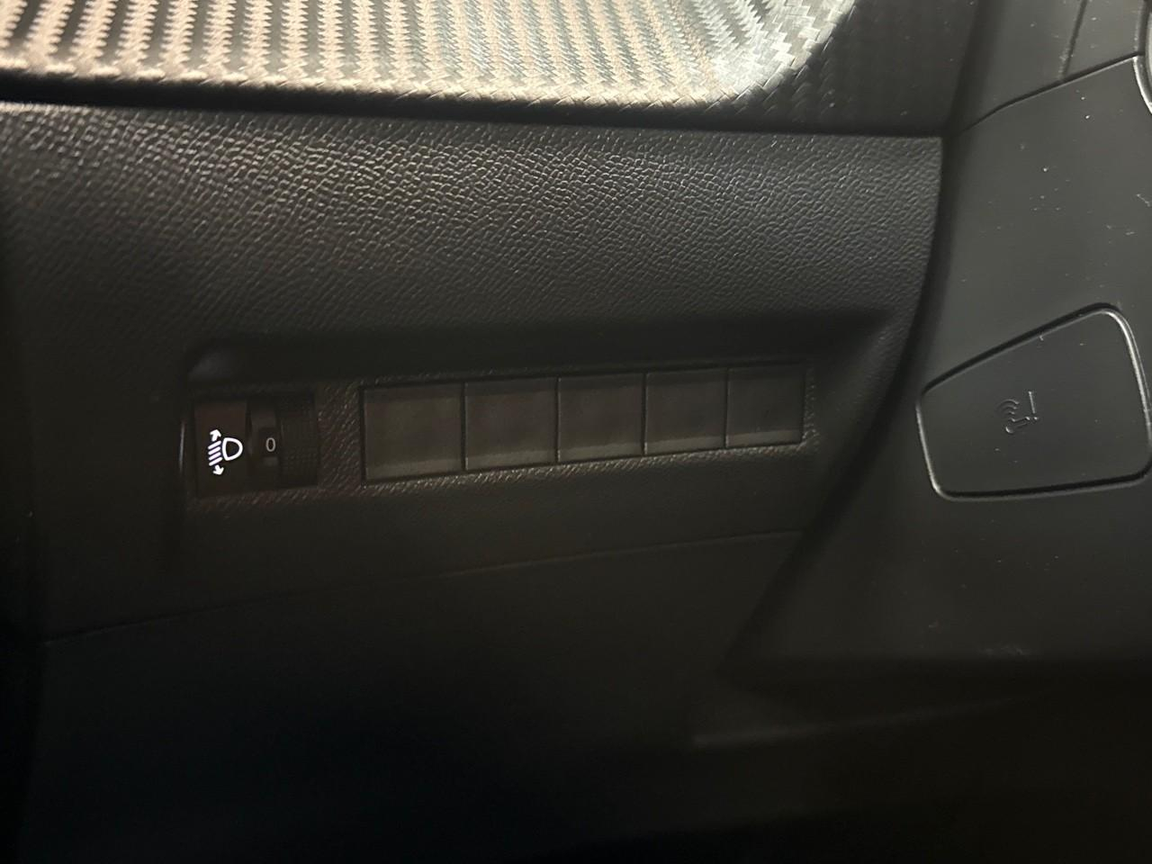 Peugeot 2008 1.2 puretech 130ch s&s allure eat8 — photo 26
