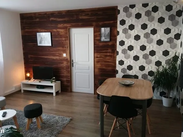 Beau T2 51m² avec chauffage collectif compris + caution réduite