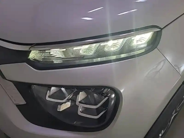Citroën C3 puretech 110 s&amp;s eat6 — photo 16