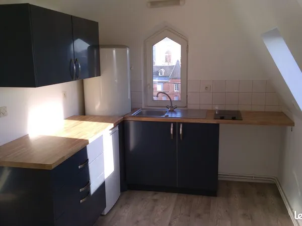 Appartement F2, 35m2, loyer 415 + charges 115