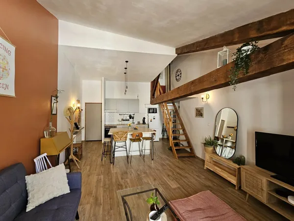 Bel appartement T3 en duplex - Centre-ville de Narbonne