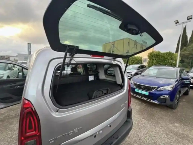 Citroën Berlingo taille m - 1.5 bluehdi 130ch s&amp;s max eat8 5 places — photo 12