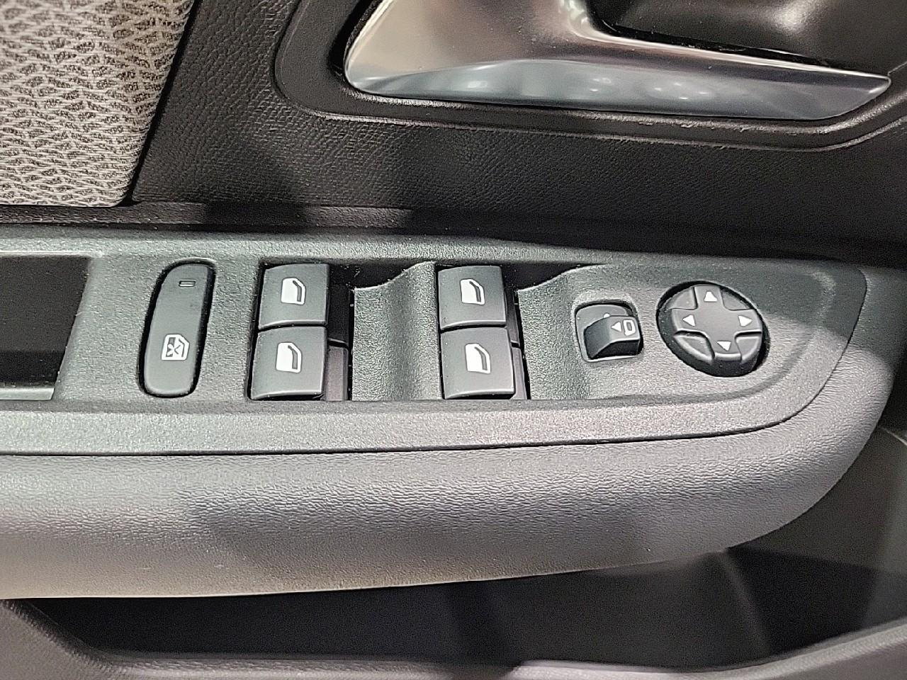 Citroën C4 bluehdi 130 s&s eat8 shine pack — photo 23