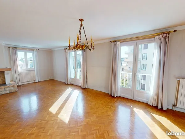 Duplex 5 pièces 105 m²