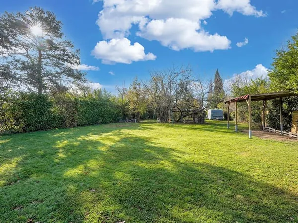 TERRAIN CONSTRUCTIBLE 1 223 m² À SAINT-JEAN