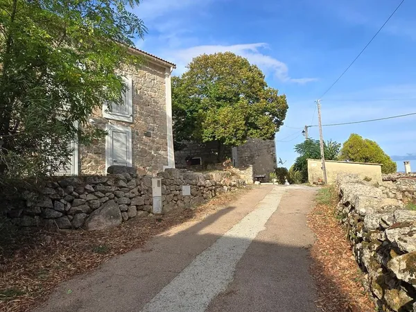 MAISON DE VILLAGE "AUTHENTIQUE"