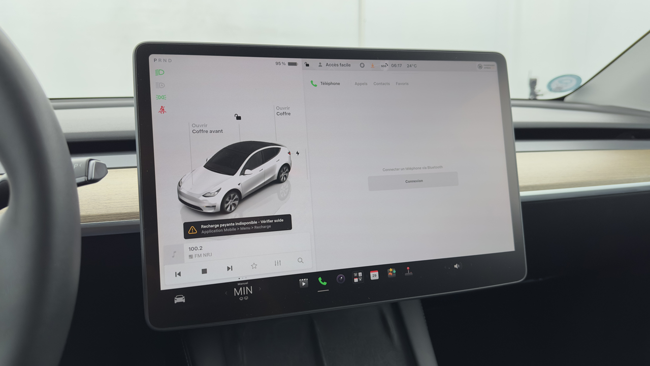 Tesla MODEL Y Standard RWD — photo 24
