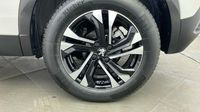 Peugeot 2008 1.2 PureTech 130ch S&S Allure Pack EAT8 — photo 11