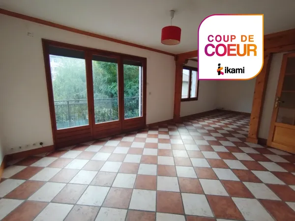 Appartement à Albertville Type T4 avec balcons et jardin