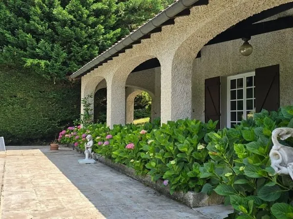 Maison 6 pièces 260 m²