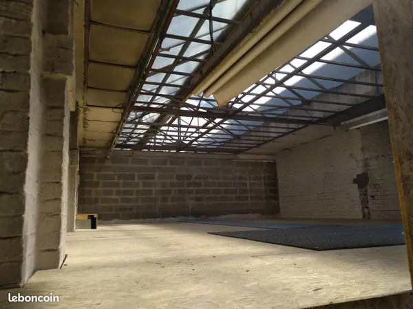 Local d’activité et entrepôt Location Tourcoing 1p 60m² 390€