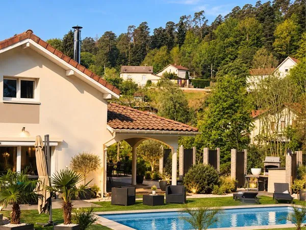 Maison d'exception contemporaine piscine