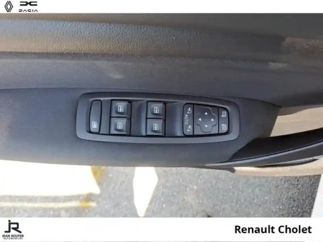Renault Megane 1.6 e-tech plug-in hybrid 160ch evolution — photo 14