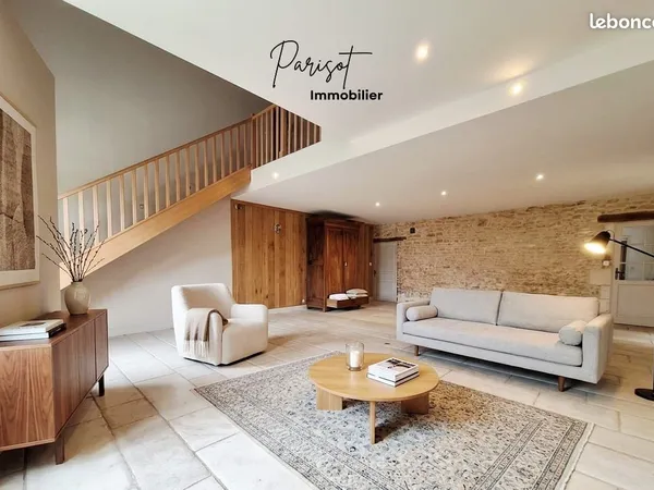 Maison 9 pièces 258 m²