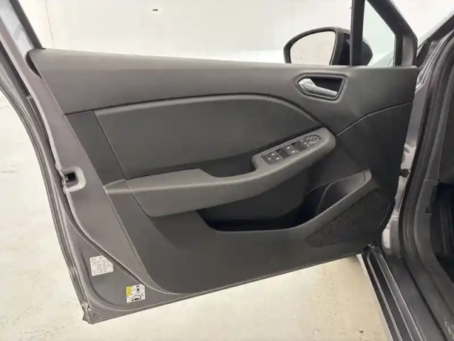 Renault Clio tce 90 — photo 20