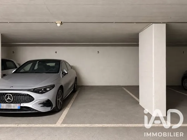 Parking 12 m²