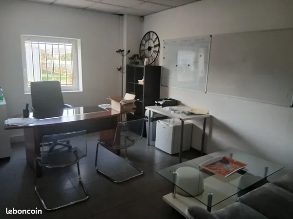A louer Bord de rocade Bruges-Bureaux et Locaux de stockage-