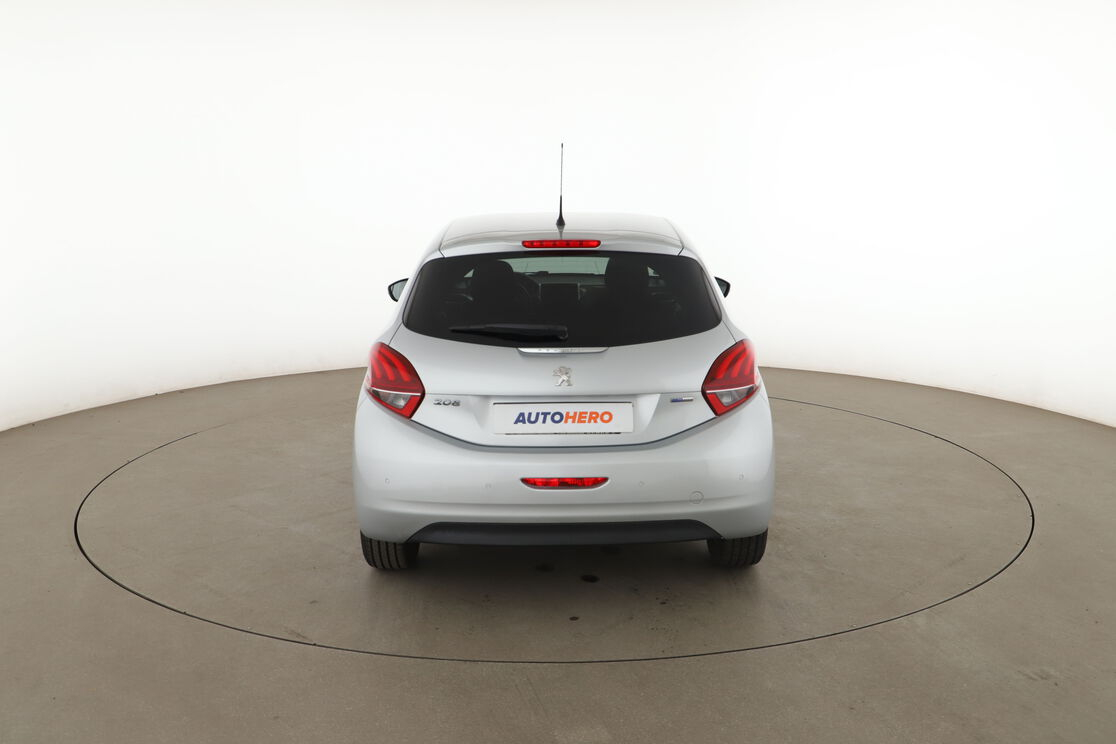 Peugeot 208 1.2 PureTech Style — photo 4