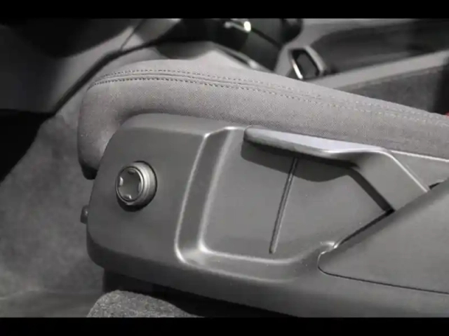 Volvo C40 recharge 238ch start — photo 13